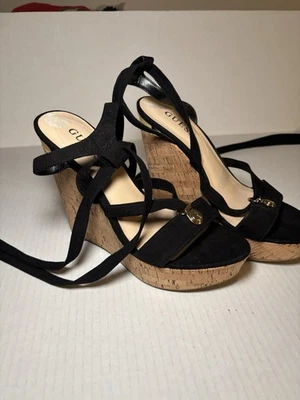 Zapatos Guess Talla 7.5M Gamuza Corcho Plataforma Cuña Imitación Tacón Negro Punta Abierta Foto 1 de 4