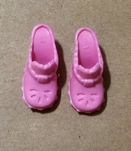 Barbie Doll Shoes Fashionistas Fashion Fever LIGHT PINK WEDGE HEEL CLOGS CBNB2 - Picture 1 of 3