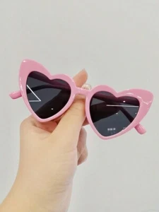 Children Kids Heart Shaped 1 Pair Sunglasses Fashion Glasses Boys Girls Party UK - Picture 1 of 20
