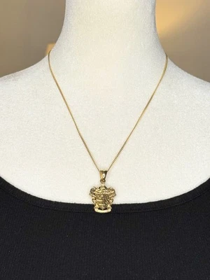 Harry Potter Gryffindor Crest Pendant Necklace Gold Tone WB Official Licensed - Image 1 of 4