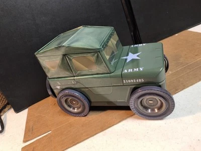 EuroGraphics Jeep Army Truck 550-Piece Puzzle in Collectible Tin with Poster New - Image 1 of 4