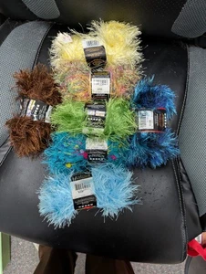 Löwenmarke Garn Spaß Fell 1,75 Unzen jede Menge 7 Knäuel - Bild 1 von 1