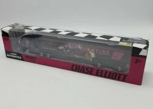 2020 NASCAR Cup Series - CHASE ELLIOTT #9 Hooters Give a Hoot 1:64 Team Hauler - Picture 1 of 9