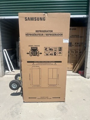 Geladeira Samsung RF29BB89008MAA 28,6 pés cúbicos 4 portas porta francesa - Imagem 1 de 4