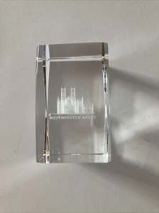 Laser Cut Etched Crystal Glass Paperweight Westminister Abbey 3D Cube - Picture 1 of 6