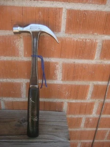 1940s Vintage 16 oz. Head x 13 Length ** BRIDGEPORT *** Curved Claw Hammer USA - Picture 1 of 15