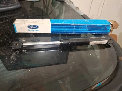 Nuevo de Lote Antiguo 1980 81 Lincoln Mark IV/capó de coche urbano "asunto elevador." OEM E0VY-16C826-A FORD Foto 1 de 4