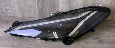 Chevrolet Corvette 2025 conjunto de faros LH lado del conductor LED OEM 85869220 Foto 1 de 4