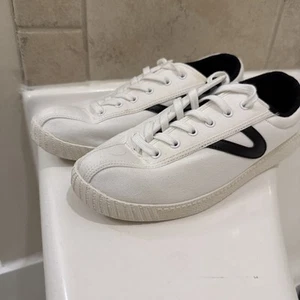 Black And White Tretorns Size 10 Womens - Picture 1 of 7