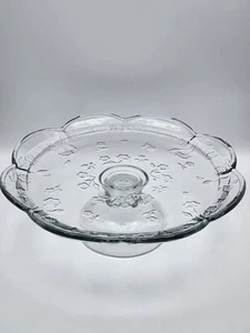 Anchor Hocking Savannah Clear Pedestal Cake Stand Floral  12" Round Discontinued - Bild 1 von 9