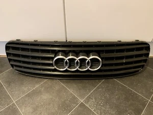 Genuine Audi TT Mk1 8N 99-06 Quattro Badge 3 slat V6 Grille bumper - Picture 1 of 5