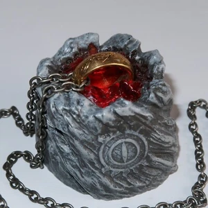 El Señor de los Anillos El Anillo Único Réplica Coleccionable con Base Iluminada - Imagen 1 de 17