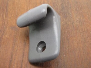 Clip para parasol gris oscuro Ford Escort 1991-1996 (1). - Imagen 1 de 5