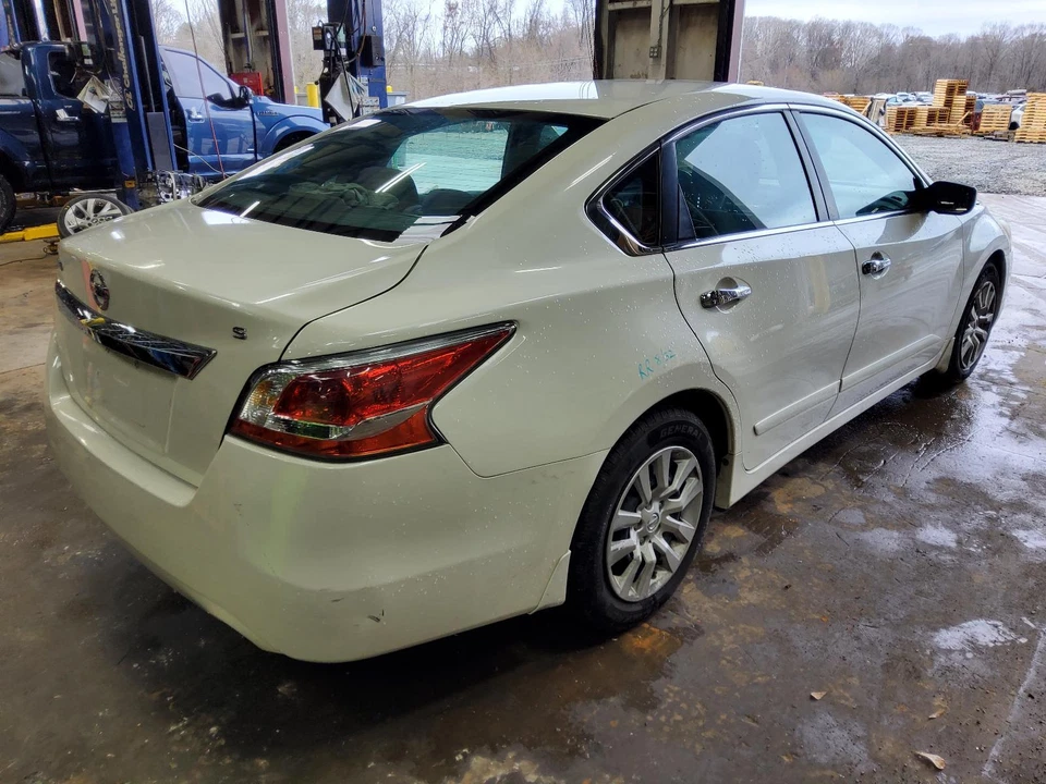 Cilindro maestro de freno usado se adapta a: vehículo Nissan Altima 2015 control dinámico grado Foto 1 de 4