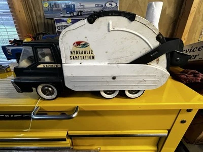 Vintage Structo 60s Sanitation Dept Hydraulic Power Operated Garbage Truck Read - Image 1 of 4
