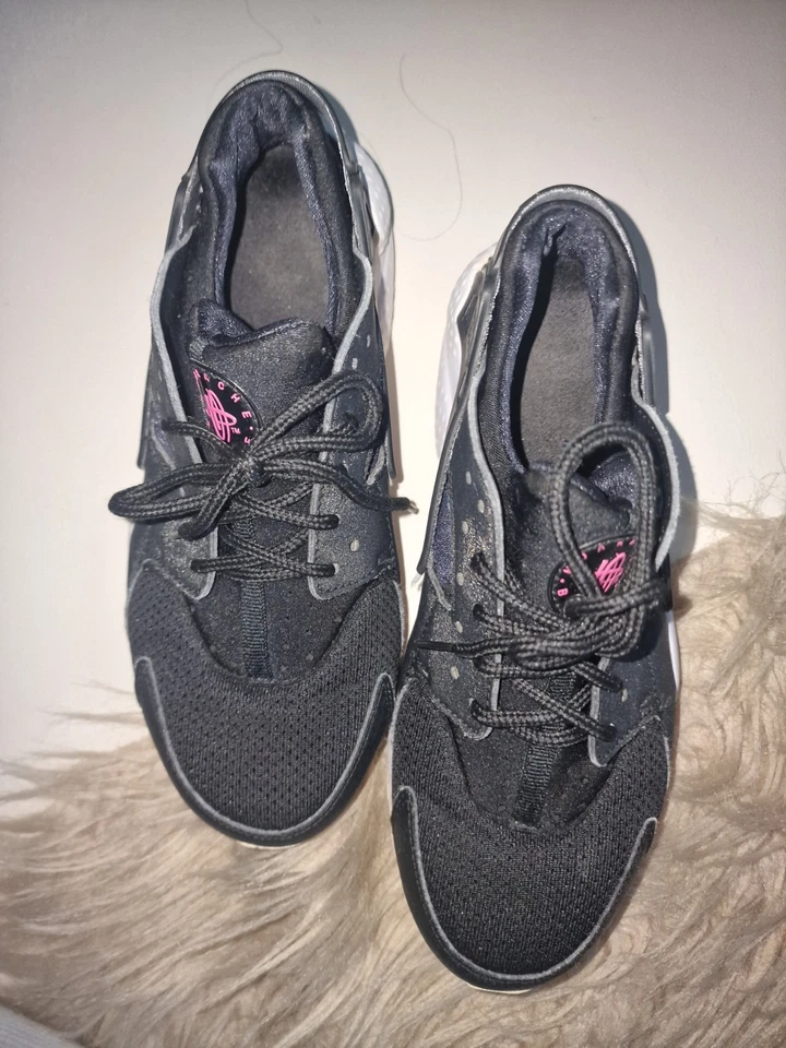 Nike Huarache Schwarz Pink Gr. 38 - Bild 1 von 4