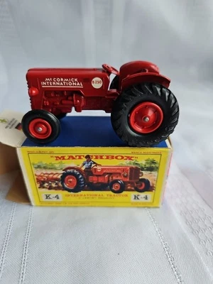 Matchbox King Size NO. Trator K4 International vermelho com caixa - Imagem 1 de 4