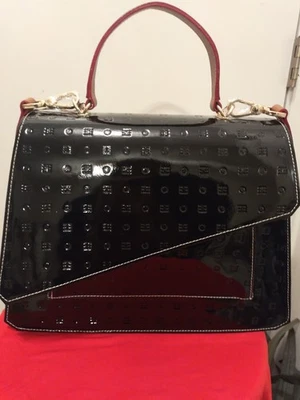 Bolso de Mano Viola Castellani Arcadia Negro Charol Repujado Foto 1 de 4