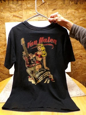 Camiseta Van Halen Running With The Devil World Tour Rock & Roll 2008 - mediana Foto 1 de 4