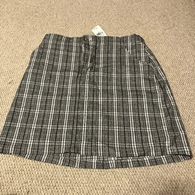 Hollister Skirt. Size S. New With Tags. Colour Grey - Image 1 of 4