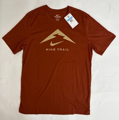 Camiseta para hombre Nike Trail Logo Dri-FIT marrón secoya talla mediana FQ3914-245 Foto 1 de 4