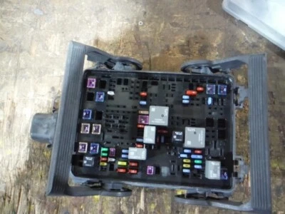2014-2017 Chevy Silverado 1500 Pickup Engine Fuse Box Assembly OEM Foto 1 de 4