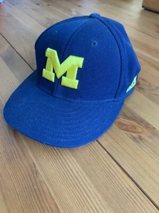 Adidas Michigan Wolverines baseball team fitted hat cap 7 1/2 - Picture 1 of 3