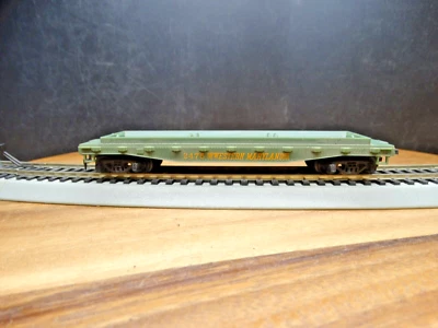 TYCO HO Scale 40' Western Maryland 2475 Railroad Flat Car w/ Culvert Pipe Rack - Image 1 of 4