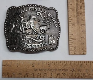 RODEO FINALI NAZIONALI 1985 - HESSTON - Corda di vitello - Fibbia cintura - inserzione #7727 - Foto 1 di 10