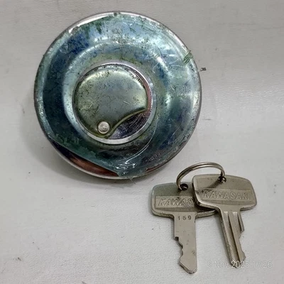 Tampa do tanque de combustível Kawasaki KH100 KV100 KZ1000 G31M C2SS C2TR F3 - F11 51048-006 #169 - Imagem 1 de 4