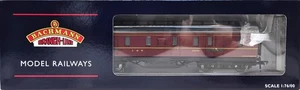 Bachmann 34-327B Stanier 50ft Parcels Van Coach 30966 in LMS Crimson Livery - Picture 1 of 3