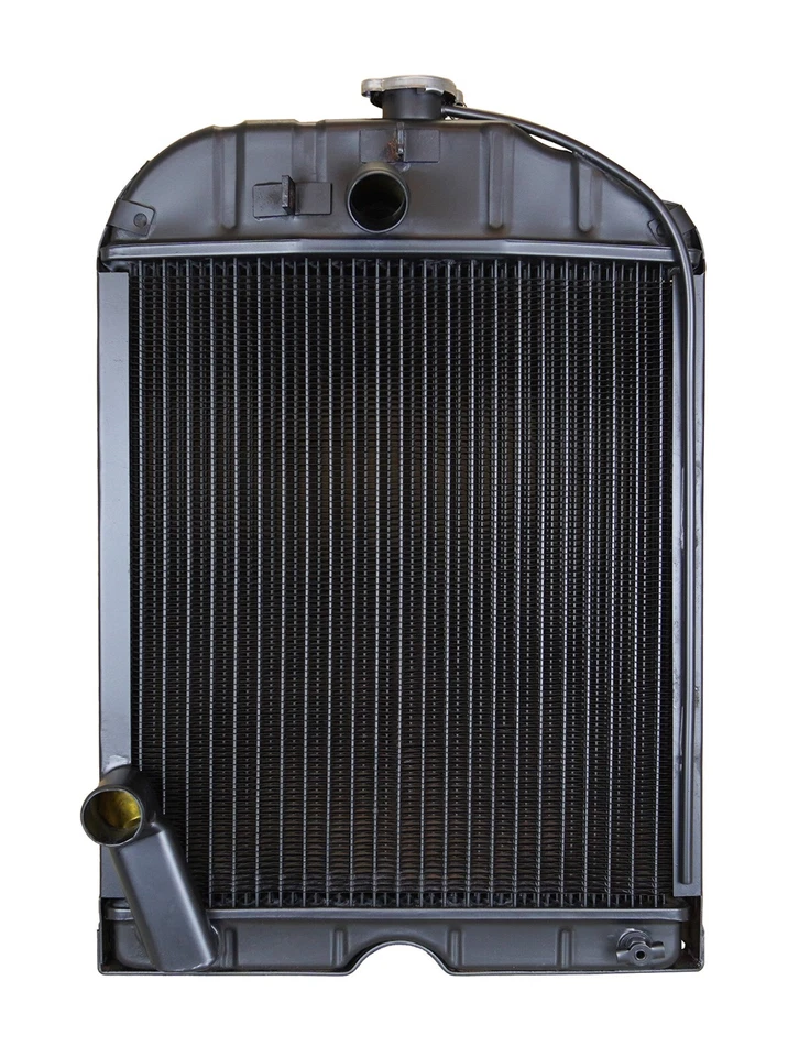 Radiador 180291M1, se adapta a Massey Ferguson, tractor, TO35 S/N 204181 gasolina anterior Foto 1 de 4
