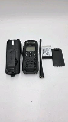 Motorola DTR550 DTR 550 Digital 2 Way Radio 900MHz Talkie. No Charger . - Image 1 of 4
