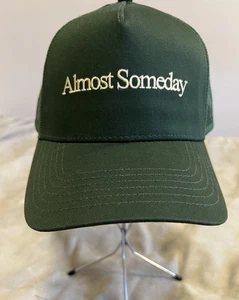 Almost Someday Trademark Twill Truckermütze Waldgrün Einheitsgröße neu ohne Etikett - Bild 1 von 11
