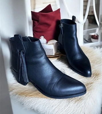 Botines Lola Cruz Cuero Negro Talla 39 8.5 Flecos Cremallera Lateral Punta Foto 1 de 4