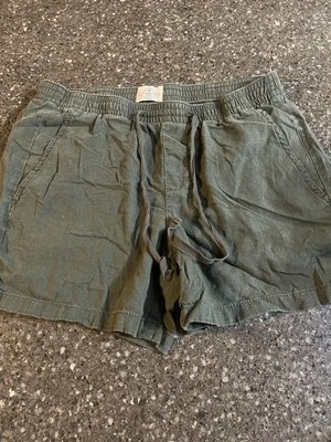 Pantalones Cortos para Mujer St. John's Bay Mezcla de Lino Verde Talla S Bolsillos Cintura Elásticos Usados en Excelente Condición Foto 1 de 4