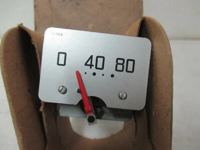 Mopar NOS 1952 Plymouth Concord Cambridge Cranbrook Oil Pressure Gauge 1473847 - Image 1 of 2