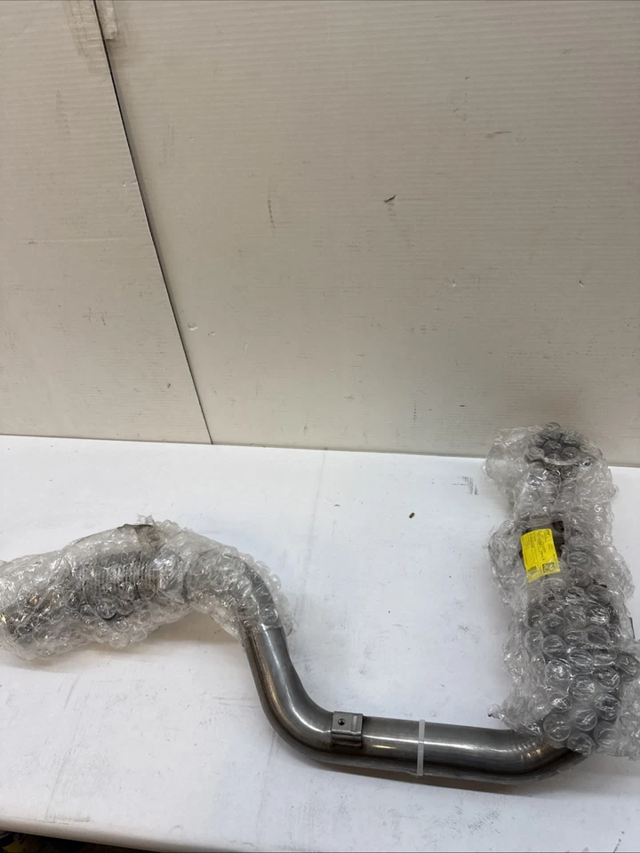 Línea de gas escape delantero mercedes-benz gla250 gla45 amg 2015-2020 2464902410 Foto 1 de 4