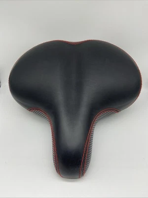 Asiento de bicicleta Big Bum negro puntadas rojas ver fotos para medidas Foto 1 de 4