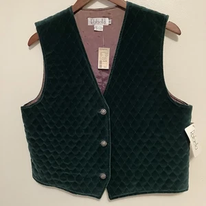 VTG Women’s Forest Green Velvet Vest Sz. 10 Quilted NWT Lined Preppy Old Money - Picture 1 of 5