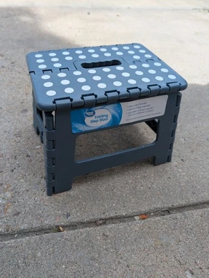 Great Value Plastic Folding One Step Stool with Carrying Handle - Image 1 of 3
