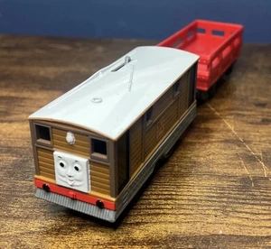 Thomas Trackmaster Toby Plarail Tomy 1997 Motorized Engine Train Works! W/ Cargo - Picture 1 of 6