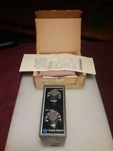 Eagle Signal DA2417A3 Miniflex Repeat Cycle Timer 120VAC 10 Amps - Picture 1 of 10