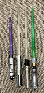 lot of 4 star wars lightsaber 2002, 2004, 2022 & ? Hasbro - Picture 1 of 5