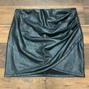 Black Faux Leather Short Skirt Sz M Chocolate - Picture 1 of 8