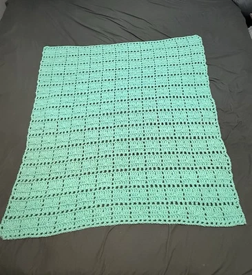 BEAUTIFUL NEW HANDMADE CROCHET BABY BLANKET/AFGHAN   AQUA/GREEN - Image 1 of 4