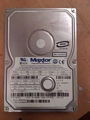 Dell 20 GB Internal 7200 RPM 3.5 97HYJ Hard Drive - Image 1 of 2