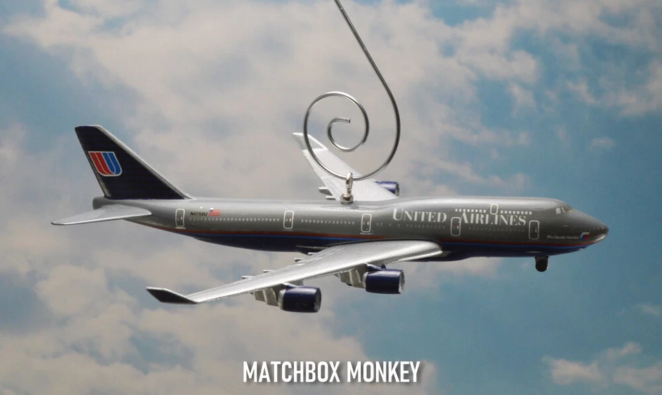 Vintage United Airlines Livery Boeing 747 Christmas Ornament Airplane Plane Jet - Image 1 of 4