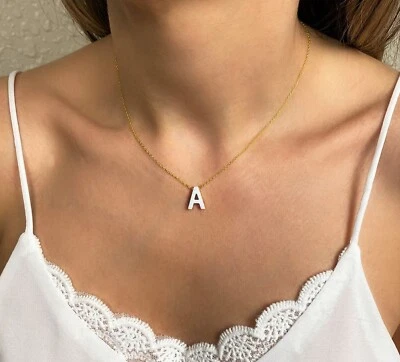 Collar con inicial de ópalo, collar con letras de ópalo blanco para mujer niña, día de la madre Foto 1 de 4