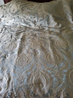 Rose Tree Norwich Medallion Comforter Reversible Bedding Gold Gray/ Blue 96×110  - Image 1 of 4